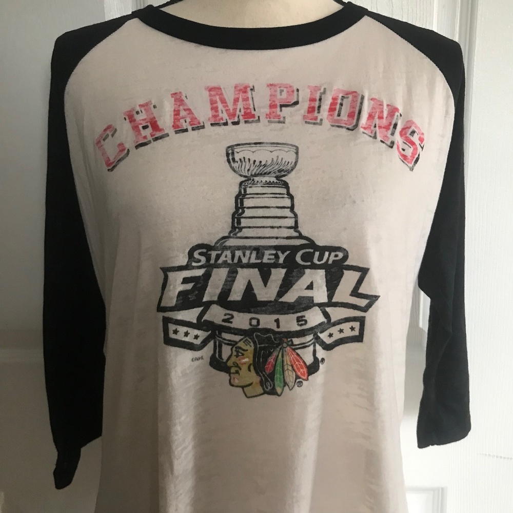 Chicago Blackhawks Hockey Size XL Baseball T-Shirt Women's Brand New